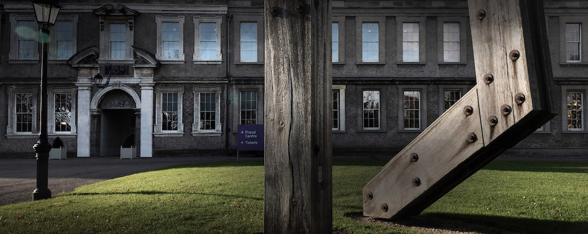 Carlos Garaicoa: No Way Out, 2002, installation of wood table, wire, rice paper, light, 140 x 330 x 330 cm, Courtesy Galleria Continua, San Gimignano / Beijing / Le Moulin, Photo by Ela Bialkowska | IMMA